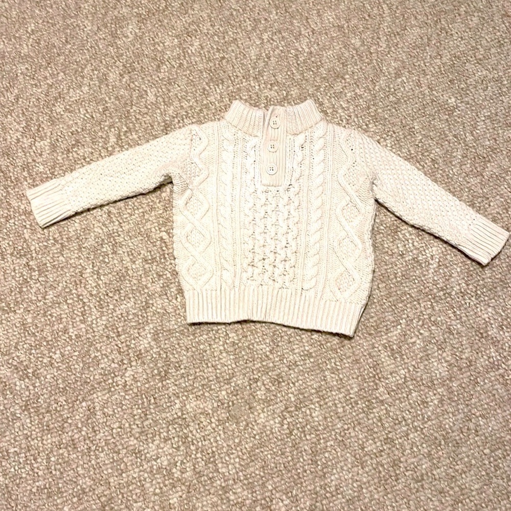 GAP sweater